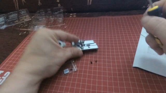 СБОРКА МОДЕЛИ УАЗ 469 Ч 4 УСТАНУВКА ЛАМПОЧКИ ПОТ КАПОТ смотреть онлайн