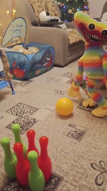 Играем в боулинг с хагги вагги I'm bowling with huggy waggy смотреть онлайн