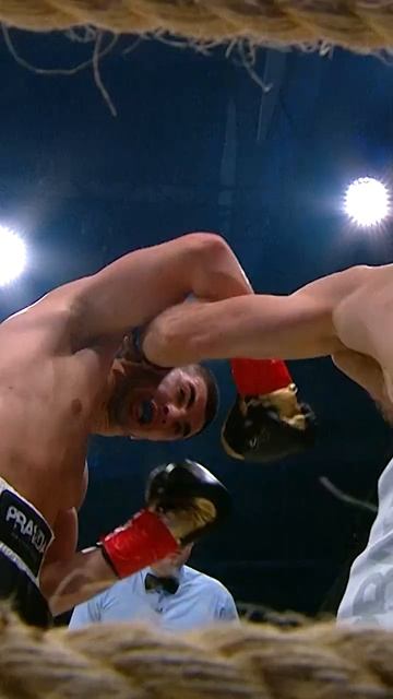 Давид Дзукаев — чемпион Pravda Boxing в первом тяжелом весе смотреть онлайн