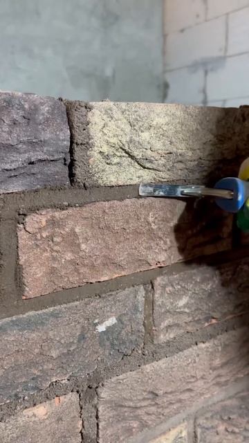 Кладка перегородок из кирпича ручной формовки. #камен? смотреть онлайн