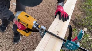 Обвязка свай пакетом досок в каркасном доме