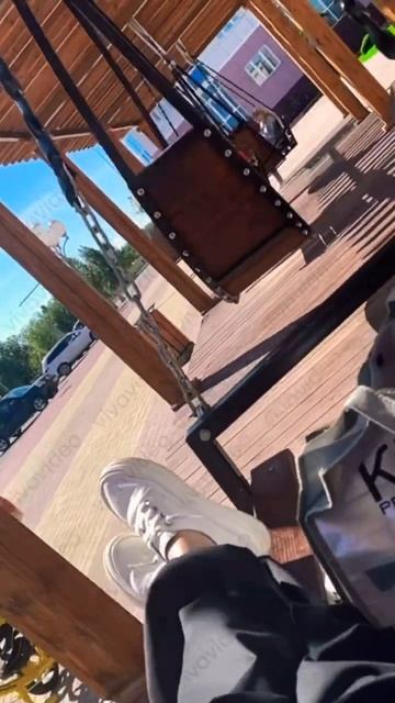 Летящие качели ) #качели #небо #обувь #сумкаженская #кай смотреть онлайн