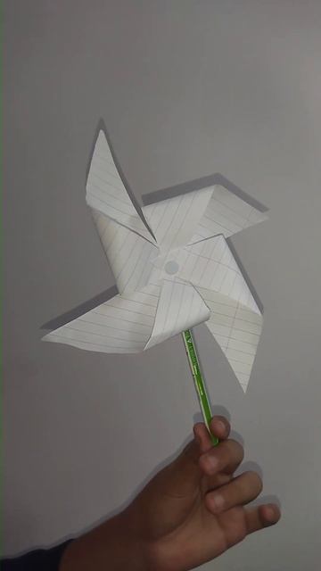 Ветряная мельница Քամու պտուտակ смотреть онлайн