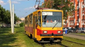 Трамвай Екатеринбурга УТМ 71-402 борт. №805 маршрут 3 следует по улице Челюскинцев