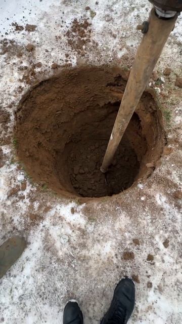 Бурим септик , идут камни 😡 смотреть онлайн