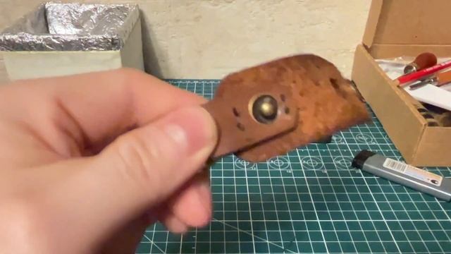 Как заплавить нить при шитье кожи