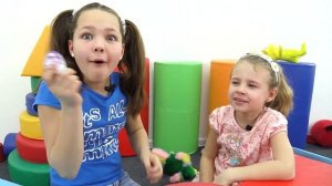 Киндеры из Энгри Бердз. Игры для детей.