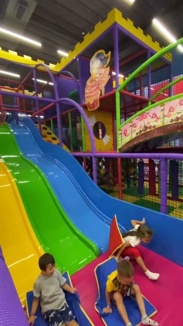 Самые яркие и высокие горки в Краснодаре! смотреть онлайн