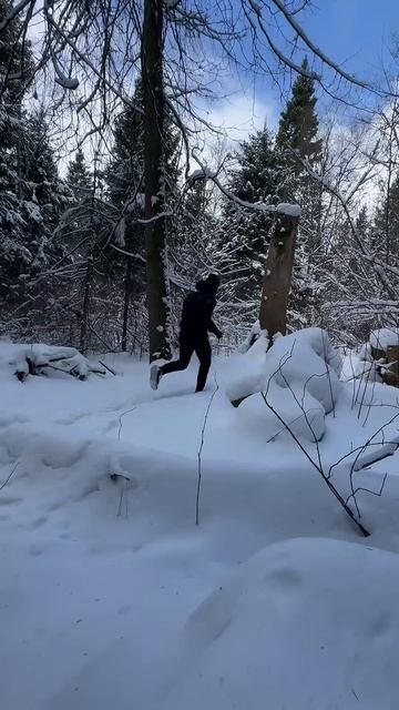 Люблю бегать по снегу, в апреле 🤪 смотреть онлайн