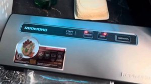 Вакуумный упаковщик Redmond rvs m020