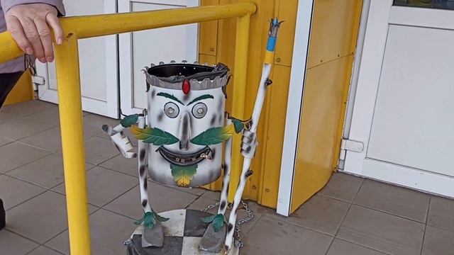 Лицар з алебардою, тітка з телефоном, береза з цигарко? смотреть онлайн