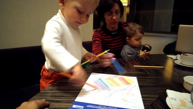 Малюєм олівцями смотреть онлайн