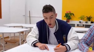 ВЛАД БУМАГА И ГЛЕНТ В ШКОЛЕ