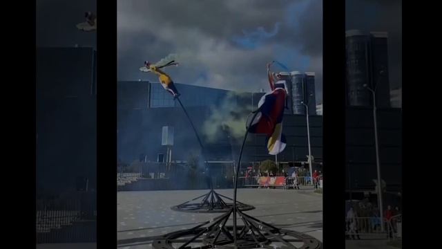 В Перми на фестивале уличных театров воздушный гимна? смотреть онлайн