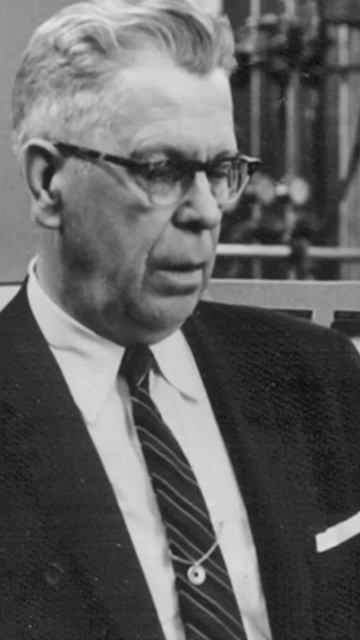 Был бедным, а стал изобрел микроволновую печь смотреть онлайн