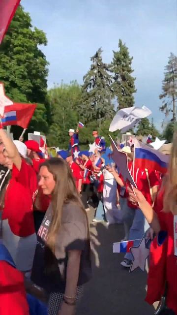 «Звук поставим на всю - и соседи не спят» смотреть онлайн