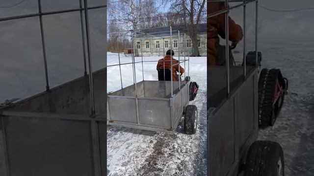 Первый выезд! Зимняя эксплуатация мотоблока на гусеницах Крутец #гусеницы #крутец смотреть онлайн