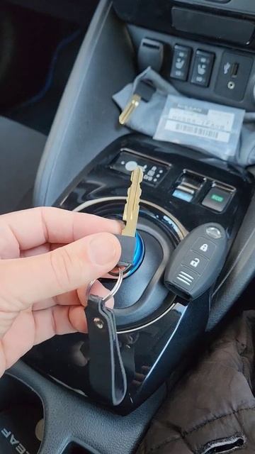 Лезвие ключа Nissan Leaf ZE1 смотреть онлайн