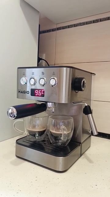 Кавоварка MG-452, італійська помпа 20 бар, еспресо, америк? смотреть онлайн