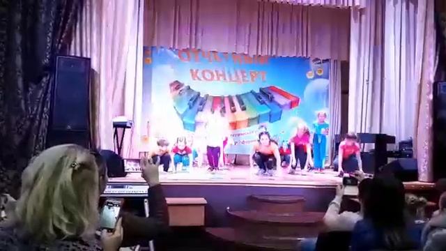 Заброшки  и  одно  видео про  хип хоп