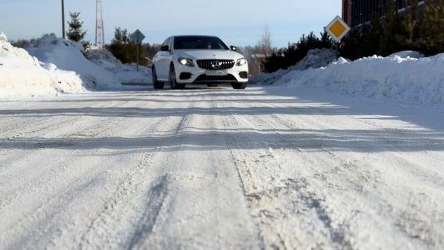 Mercedes W213: Обзор E-class Секретные функции ! Обзор авто от ре смотреть онлайн