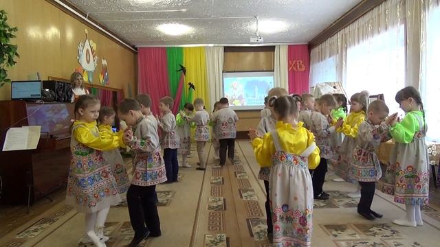 Танец "Башмачки", старшая группа №10 смотреть онлайн