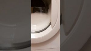 я стираю 1 полотенец в стиральной машине Lg