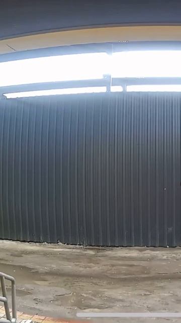 Реакция людей на блев#%ину 🤮возле подъезда. смотреть онлайн