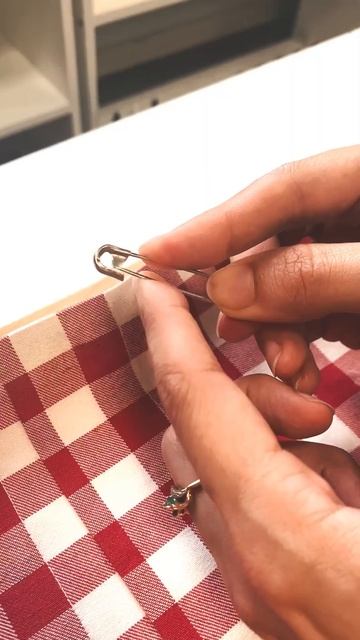 Рамка с булавками в монтессори-классе смотреть онлайн