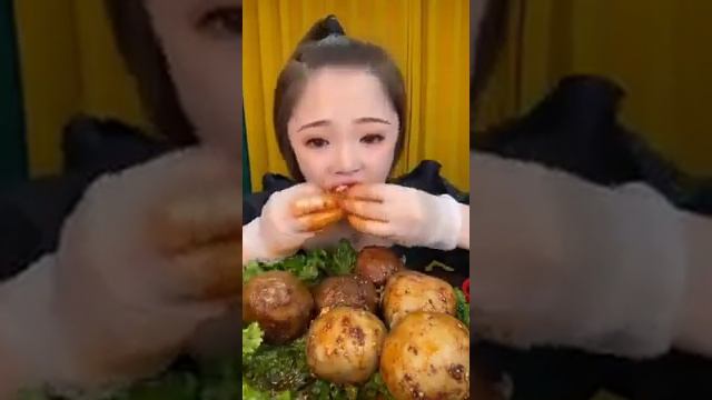КИТАЙЦЫ ЕДЯТ НА КАМЕРУ!!!🍝🍝🍝 смотреть онлайн