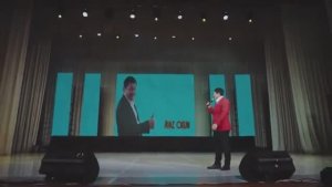 Avaz Oxun - Italiyalik mehmon