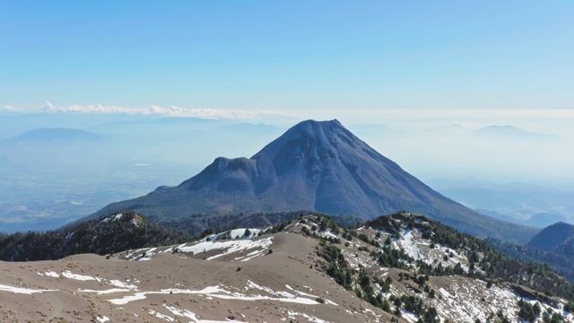 Кто вам дал право распоряжаться нашими деньгами, это ж