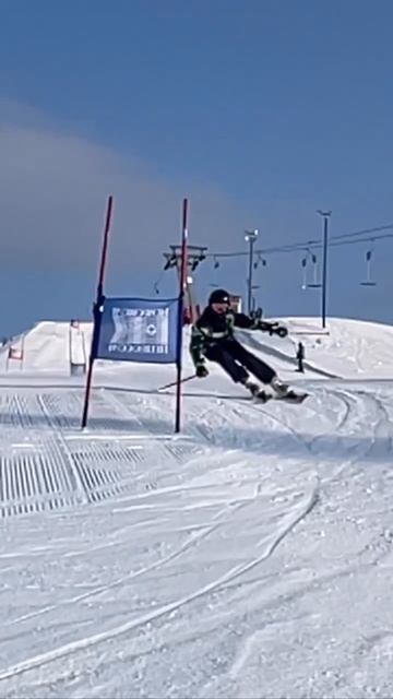 Сборы - это маленькая жизнь. #fisalpine #slalom #giantslalom #skiracing смотреть онлайн