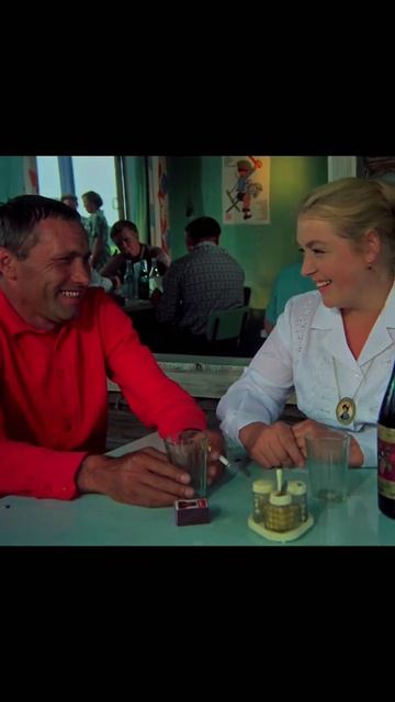 Такими руками только замки ломать,а не тапочки шить #sho