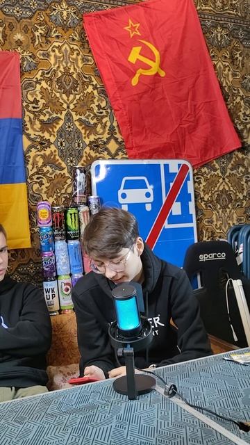 Анекдот про двух девочек и угол#смех #шутки #анекдоты #s смотреть онлайн