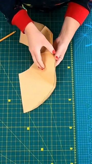 Элегантное новогоднее платье с Французской вытачкой ? смотреть онлайн