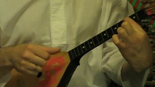 УРОКИ игры на БАЛАЛАЙКЕ. Урок 1. Настройка балалайки. Народный строй смотреть онлайн