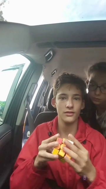 Speedcuber. Как быстро собрать кубик Рубика. смотреть онлайн