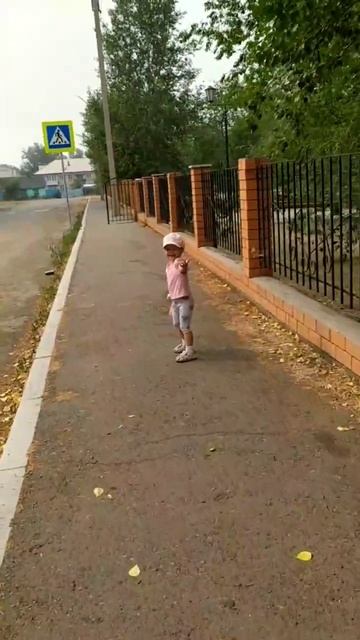 идём в парк кушать мороженое и гулять 👍подпишись 😘 смотреть онлайн