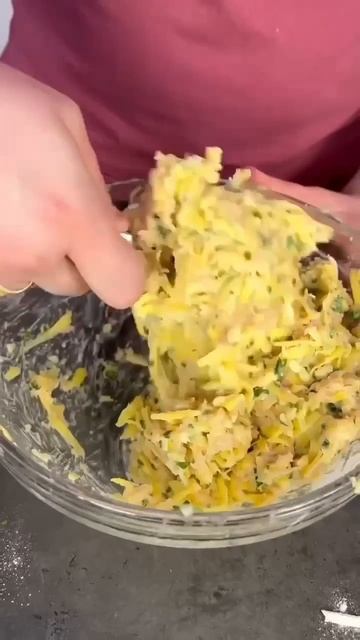 КАРТОФЕЛЬНАЯ ЗАПЕКАНКА С КУРОЧКОЙ ЗА 30 МИНУТ. #reels #instagram #food #like #top #trend #popular смотреть онлайн