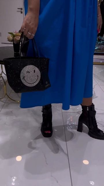 Магазин женской одежды больших размеров Amore. Сделать з смотреть онлайн