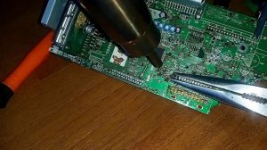 УЧИМСЯ ВЫПАИВАТЬ ПАЯЛЬНЫМ ФЕНОМ  мелкие радиодетали