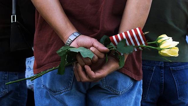 Слушать популярную мелодию и видео онлайн