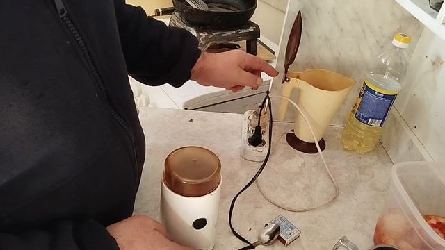 как смолоть кофе смотреть онлайн