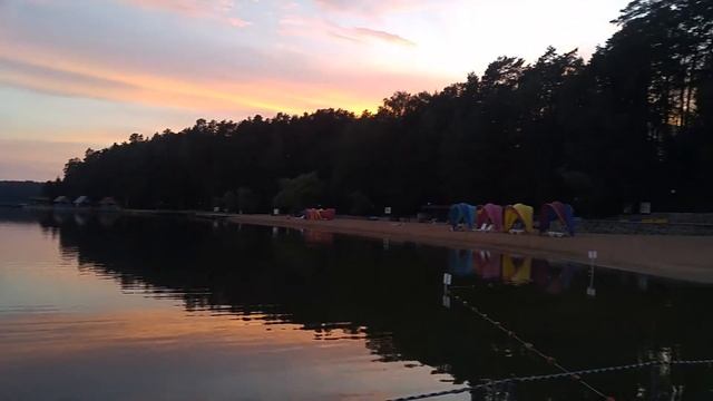 Красивейший закат на пляже озера Бобрыца. Лепельский военный санаторий (Беларусь) смотреть онлайн