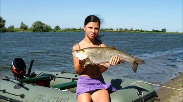 Поздравление от Volga Fishing Club с 8 марта женщин-рыболовов смотреть онлайн