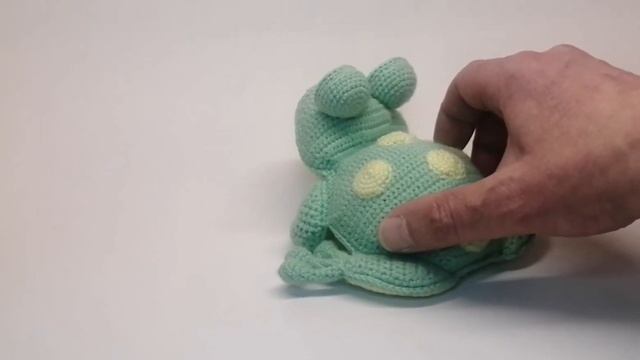 Лягушка мягкая игрушка вязаная. Ручная работа. смотреть онлайн