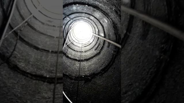 Монтаж абисинской скважины в колодце.😃✌️💧 смотреть онлайн