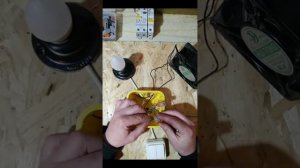 Подключаем лампочку и вентилятор на двойной выключат?