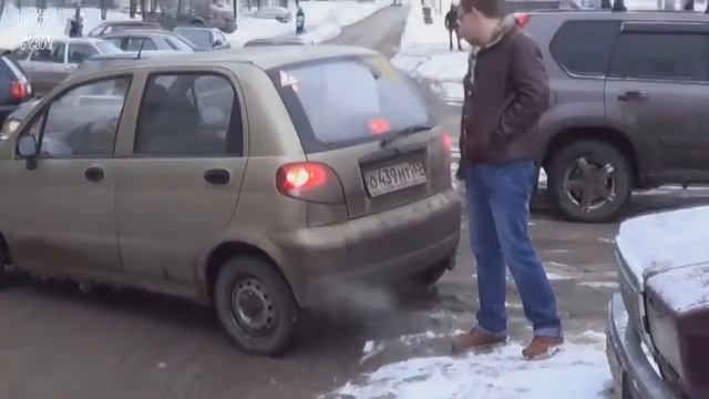АВТОПРИКОЛЫ ДЕВУШКИ ЗА РУЛЕМ смотреть онлайн